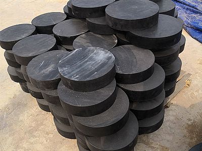 大安市板式橡胶支座由若干层橡胶片与薄钢板经加压硫化